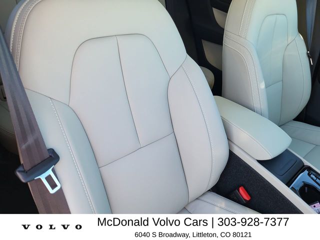 2026 Volvo XC40 Plus - Photo 19
