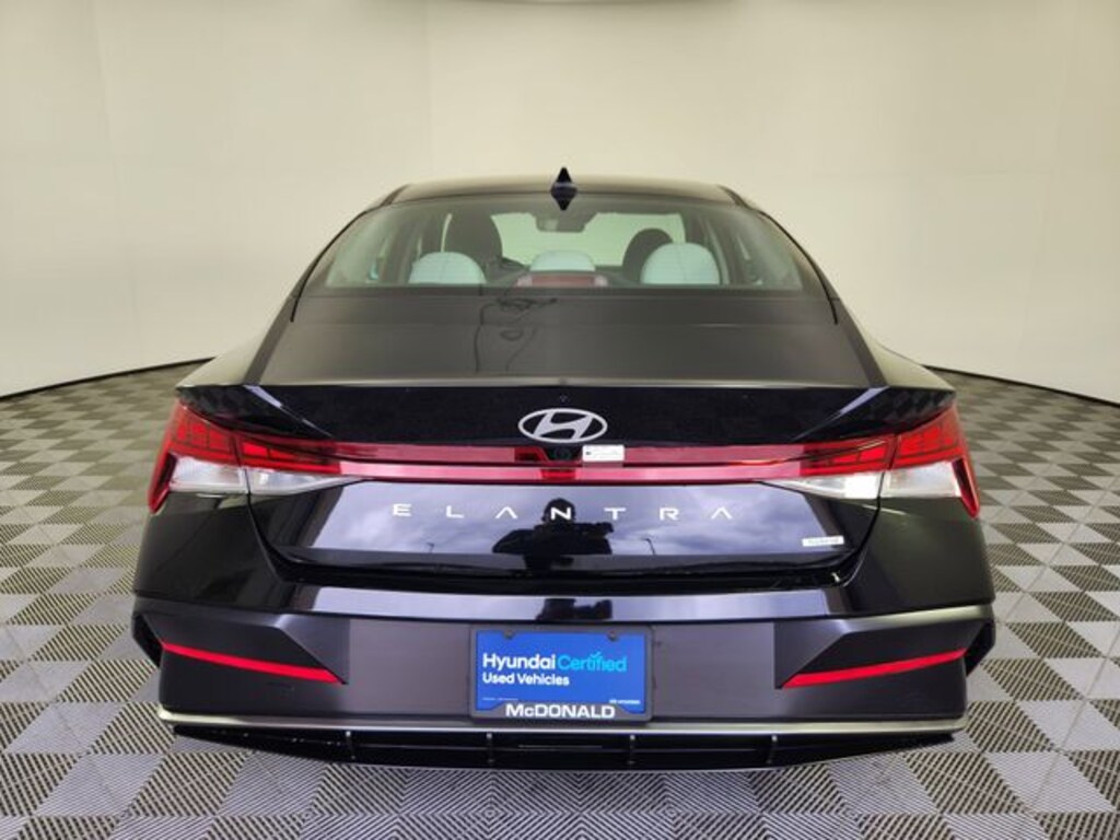 Used 2025 Hyundai Elantra Hybrid Limited Sedan