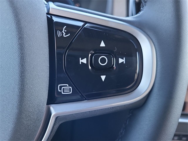 2025 Volvo XC90 Plus - Photo 23