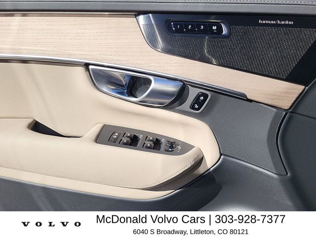 2026 Volvo XC90 Plus - Photo 10