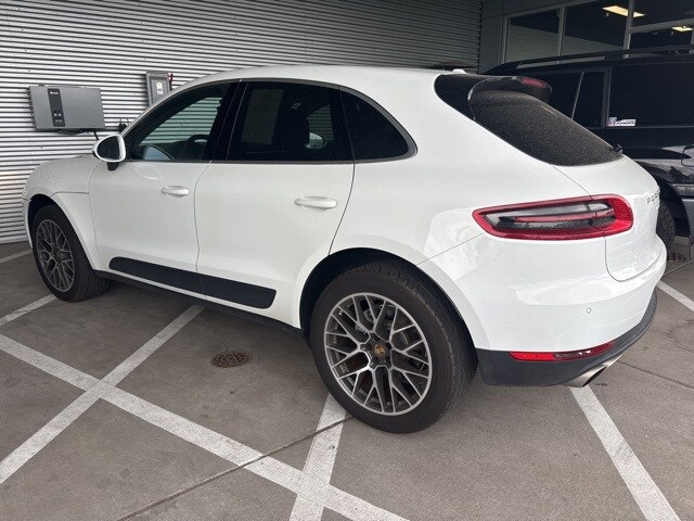 2017 Porsche Macan S photo 2