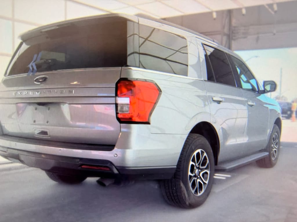Used 2024 Ford Expedition XLT