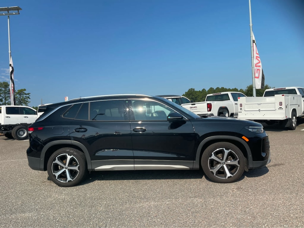 Used 2026 Volkswagen Tiguan SE