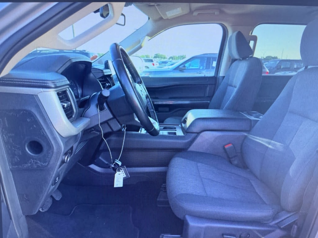 Used 2024 Ford Expedition XLT