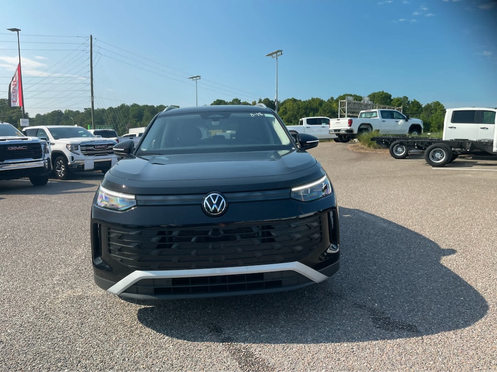Used 2026 Volkswagen Tiguan SE