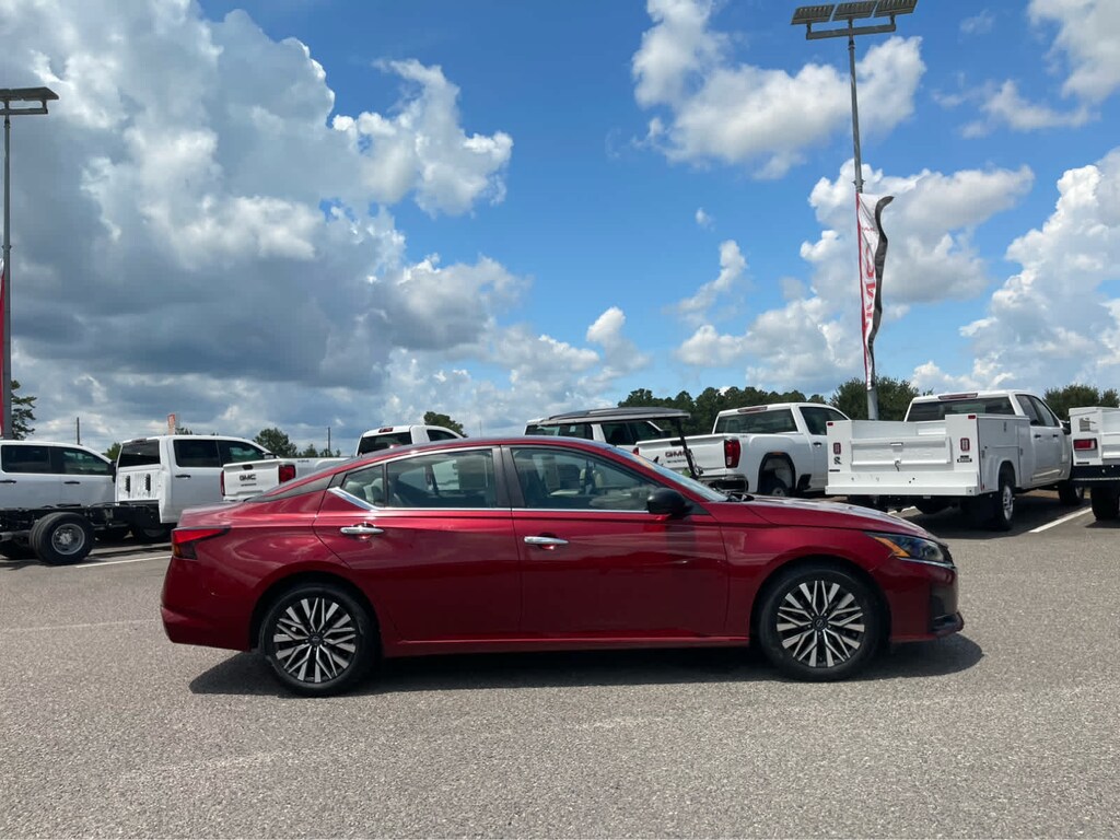 Used 2025 Nissan Altima SV