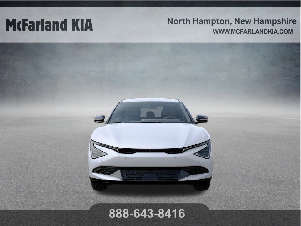 2025 Kia EV6 Wind photo 2
