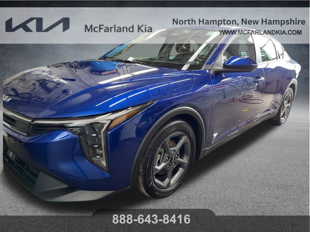2025 Kia K4 LXS AT's photo