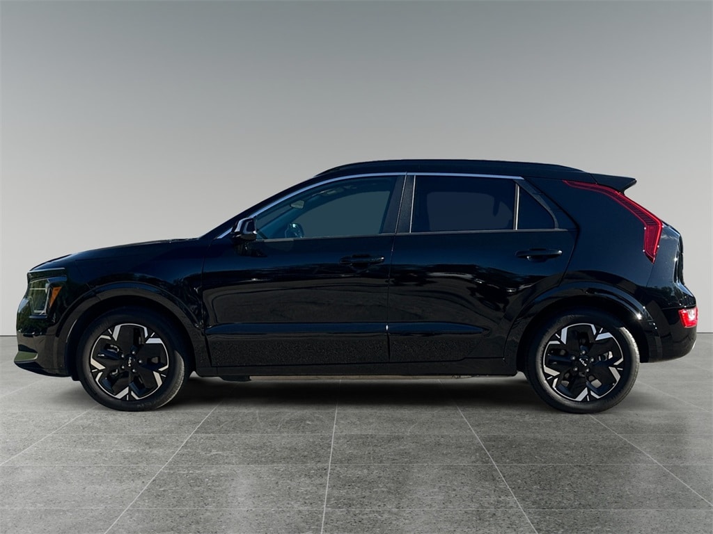Used 2024 Kia Niro Wind with VIN KNDCR3L1XR5129520 for sale in North Hampton, NH
