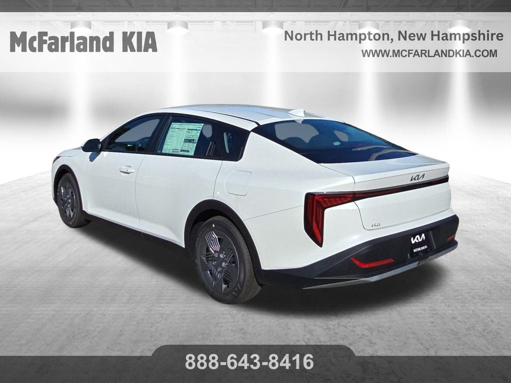 New 2025 Kia K4 LX Sedan