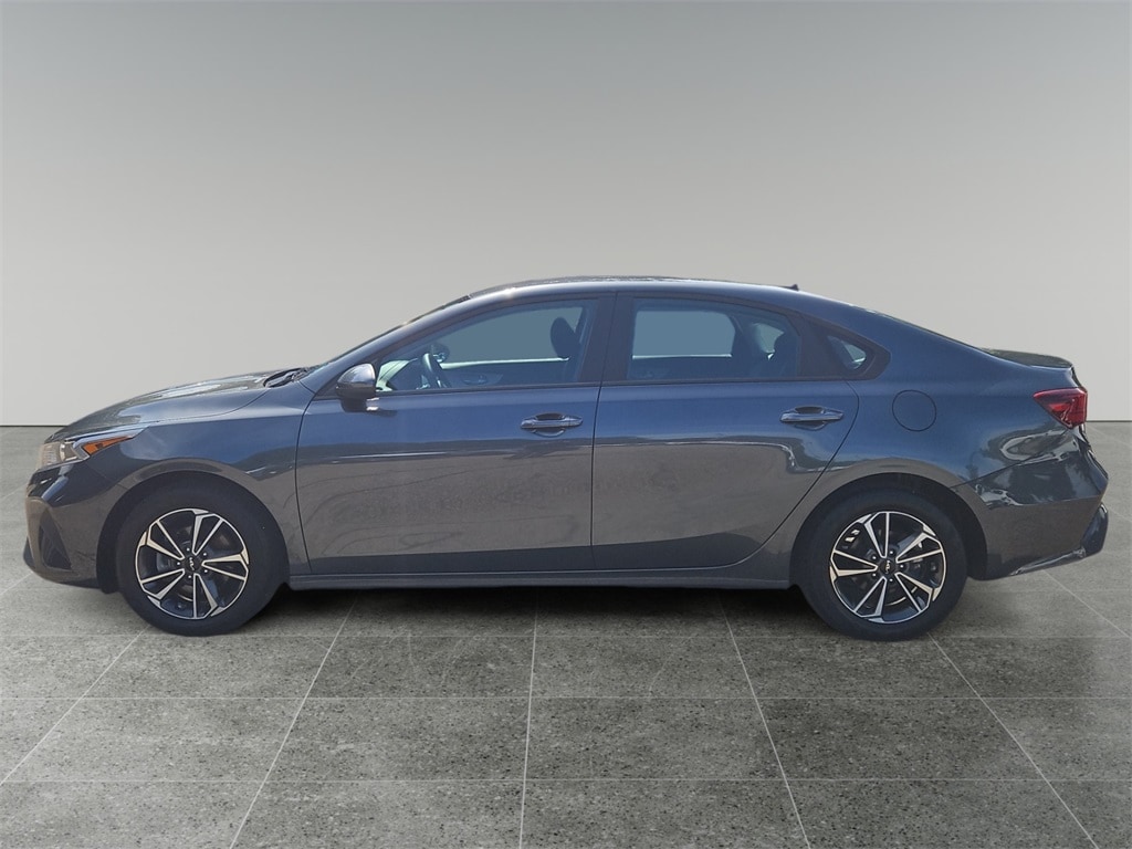 Used 2024 Kia Forte LXS with VIN 3KPF24AD2RE765552 for sale in North Hampton, NH