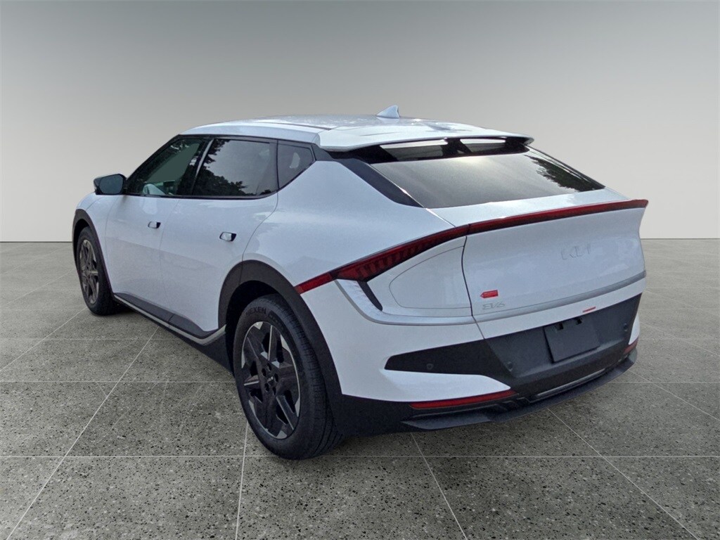 2025 Kia EV6 Light photo 3