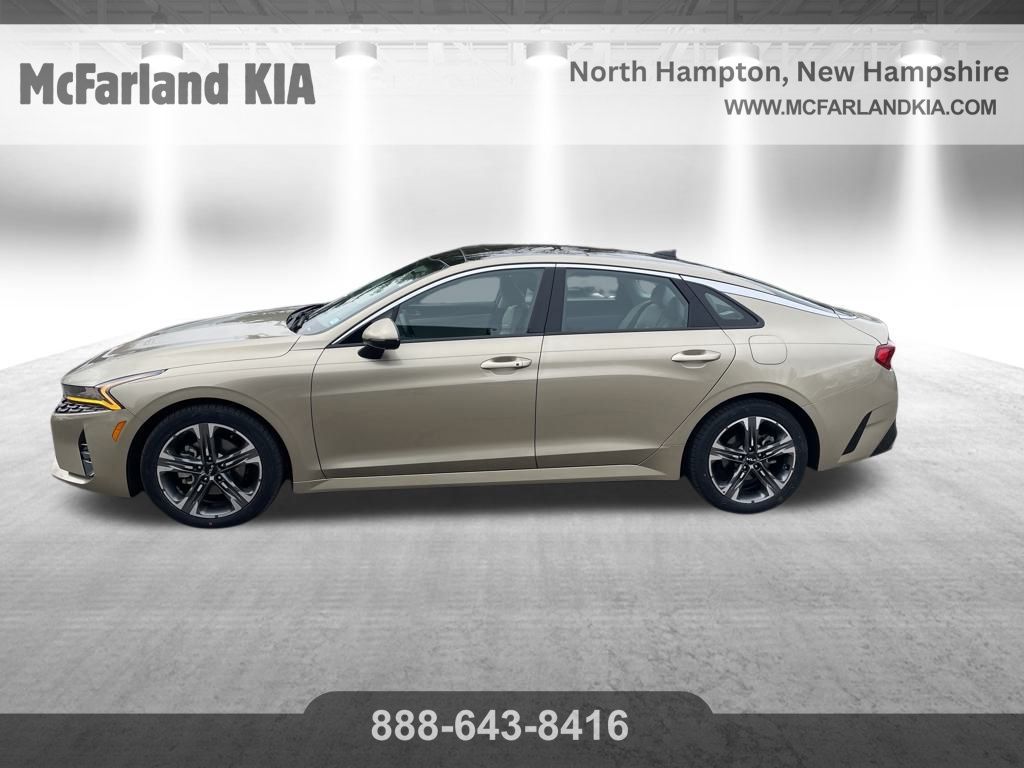 2022 Kia K5 EX photo 2