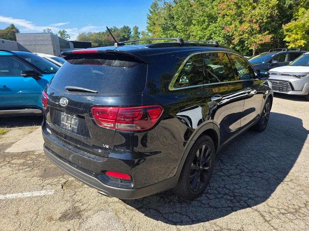 2019 Kia Sorento LX S photo 3