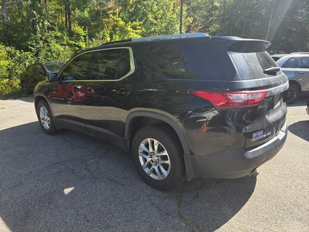 2018 Chevrolet Traverse photo 2