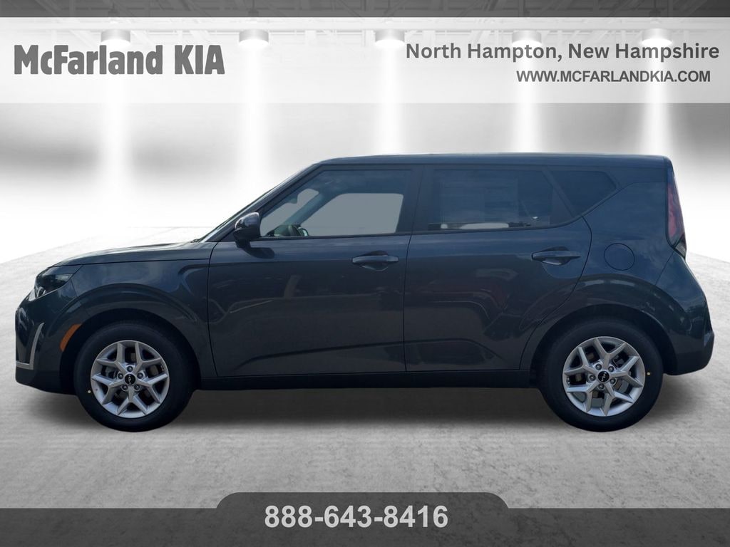 New 2025 Kia Soul LX Hatchback