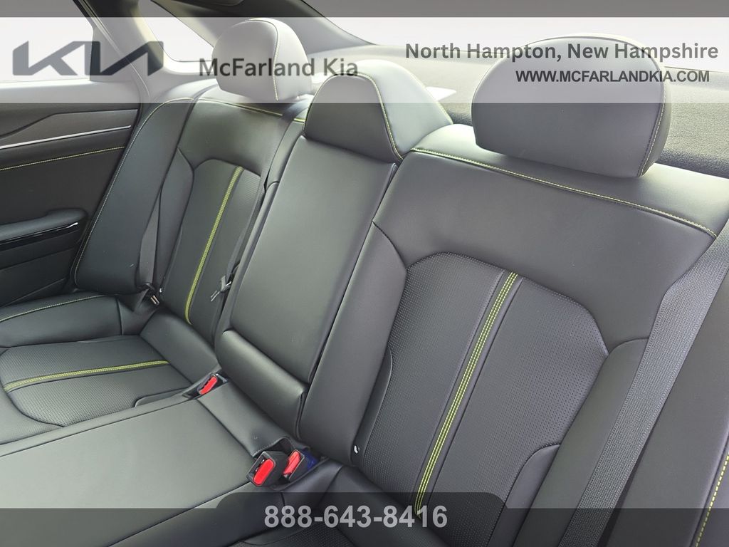 2026 Kia K5 GT - Photo 14