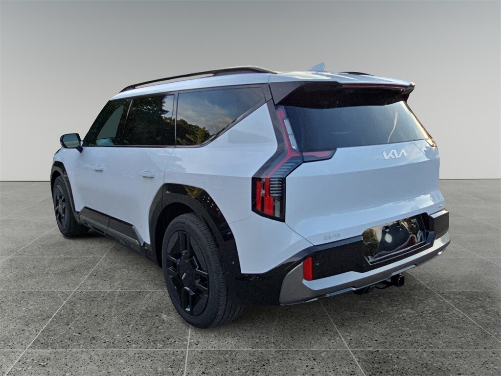 2026 Kia EV9 GT-Line photo 3