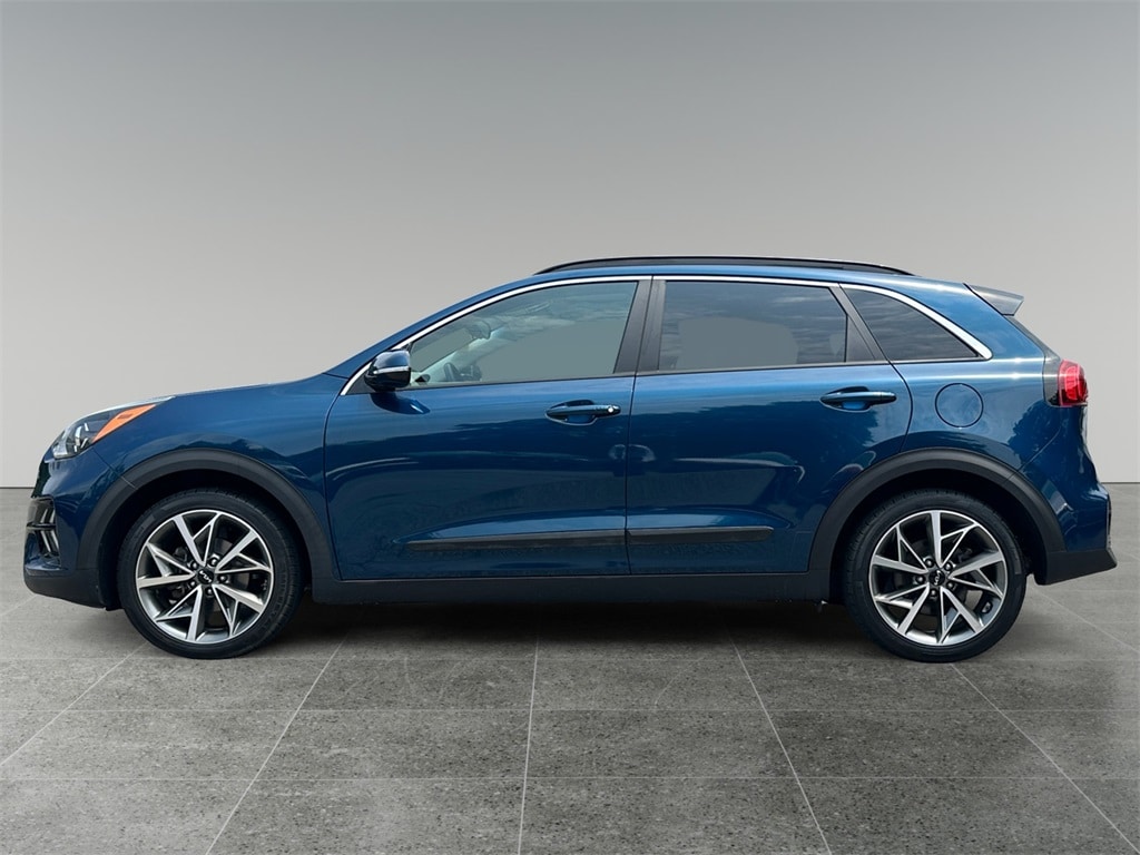 Used 2022 Kia Niro Touring SE with VIN KNDCC3LC8N5510506 for sale in North Hampton, NH
