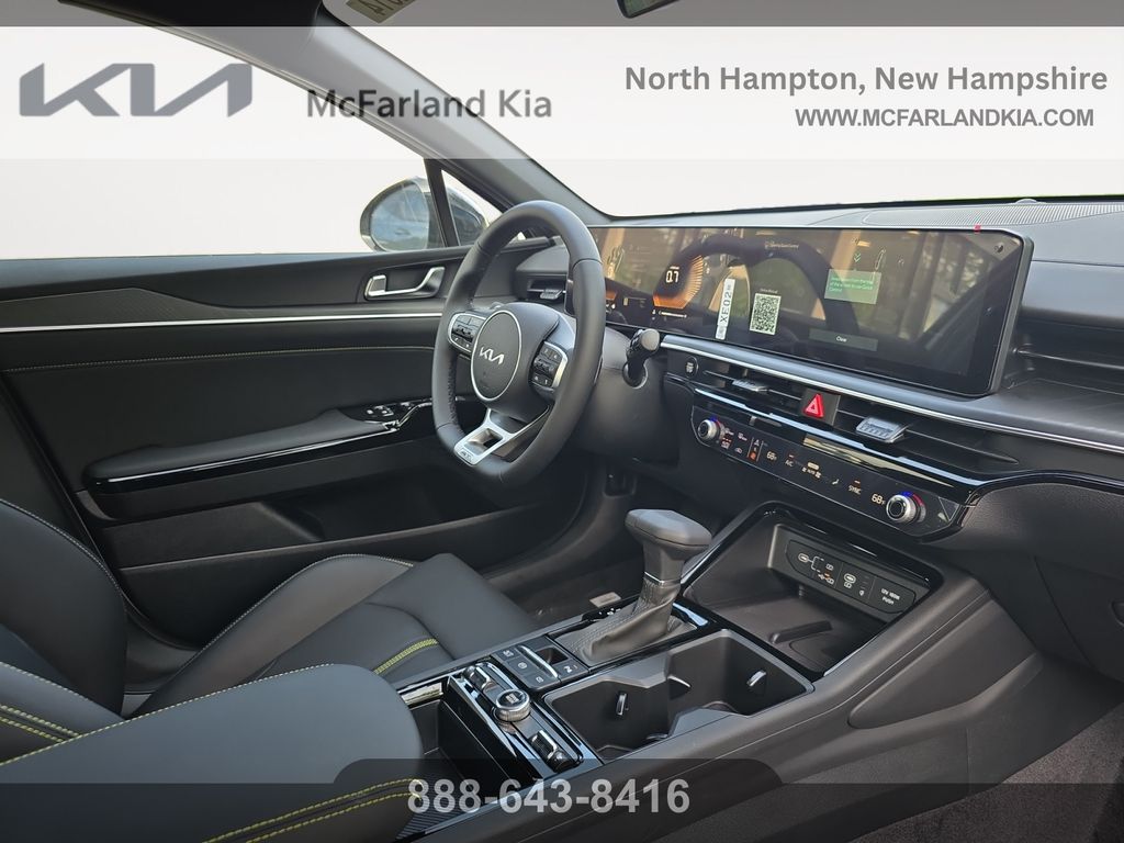 2026 Kia K5 GT - Photo 11