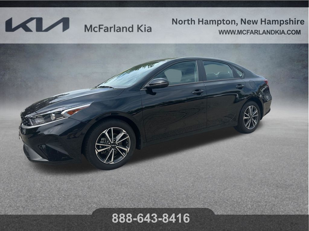 2023 Kia Forte LXS AT's photo