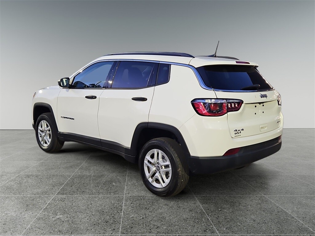 2020 Jeep Compass Sport photo 2