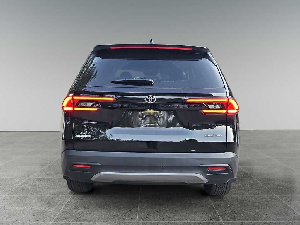 2024 Toyota Grand Highlander Limited photo 4
