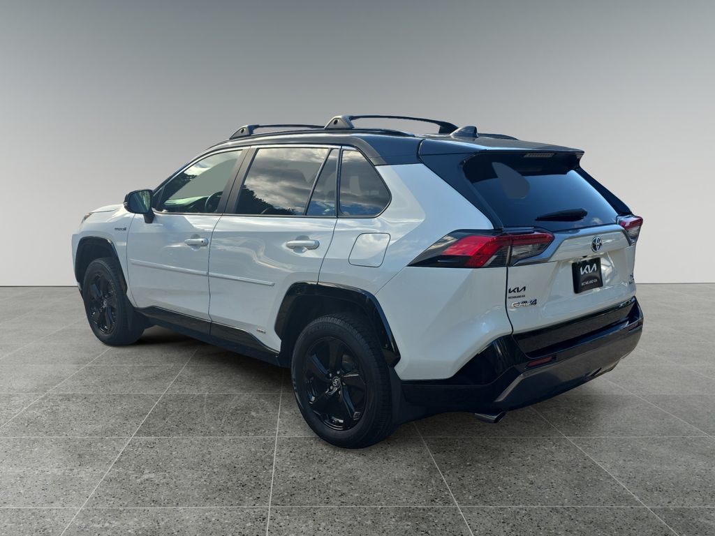 2019 Toyota RAV4 Hybrid XSE photo 3