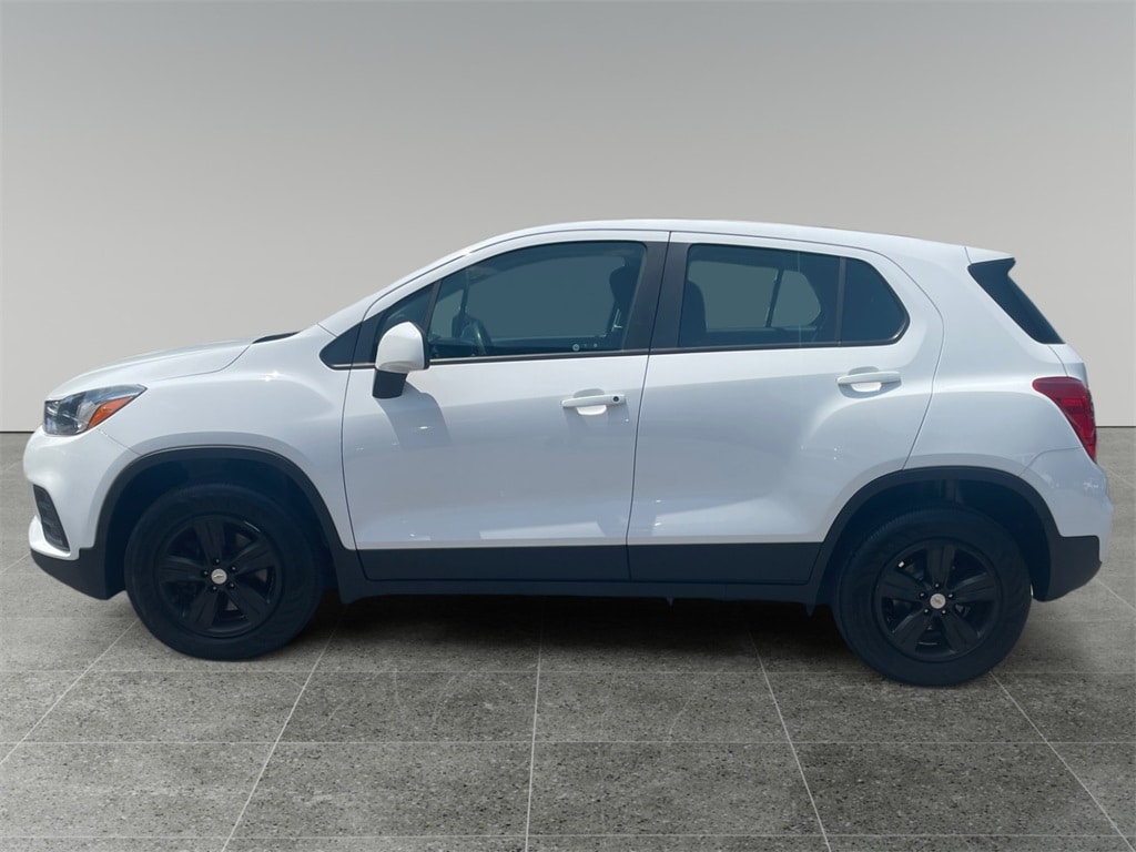 Used 2021 Chevrolet Trax LS with VIN KL7CJNSB4MB303988 for sale in North Hampton, NH