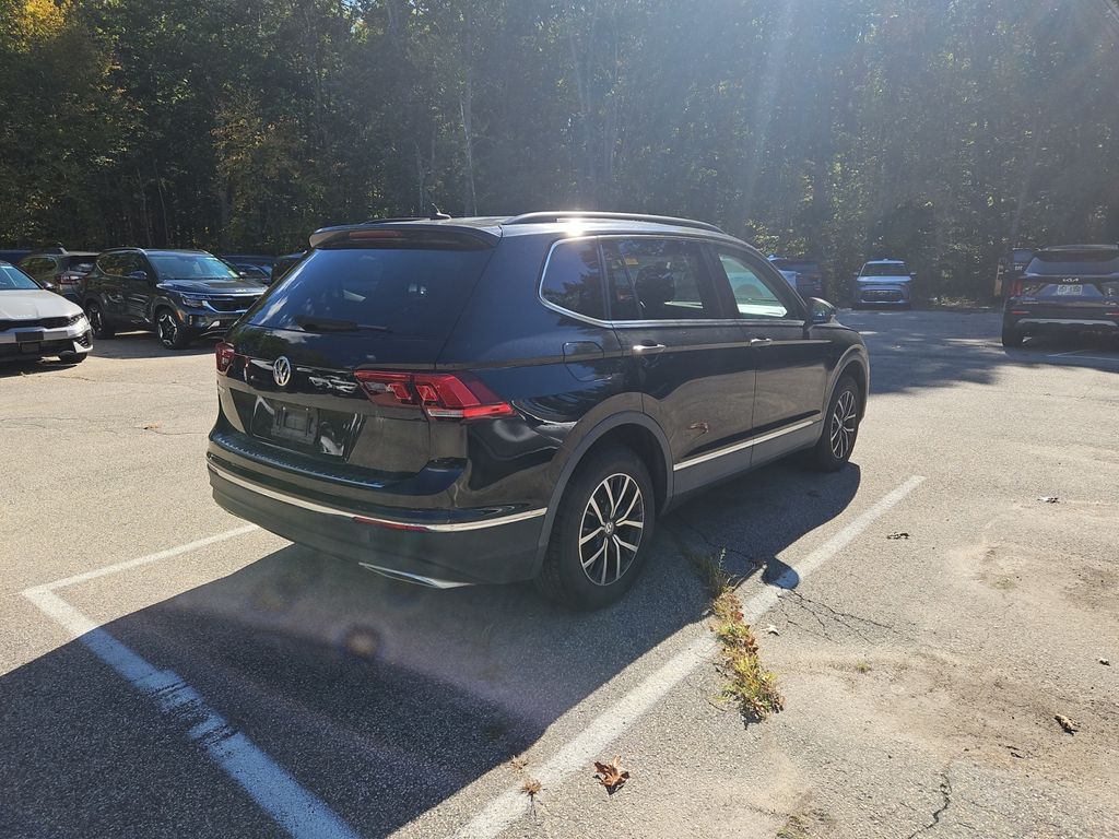 2020 Volkswagen Tiguan SE photo 3