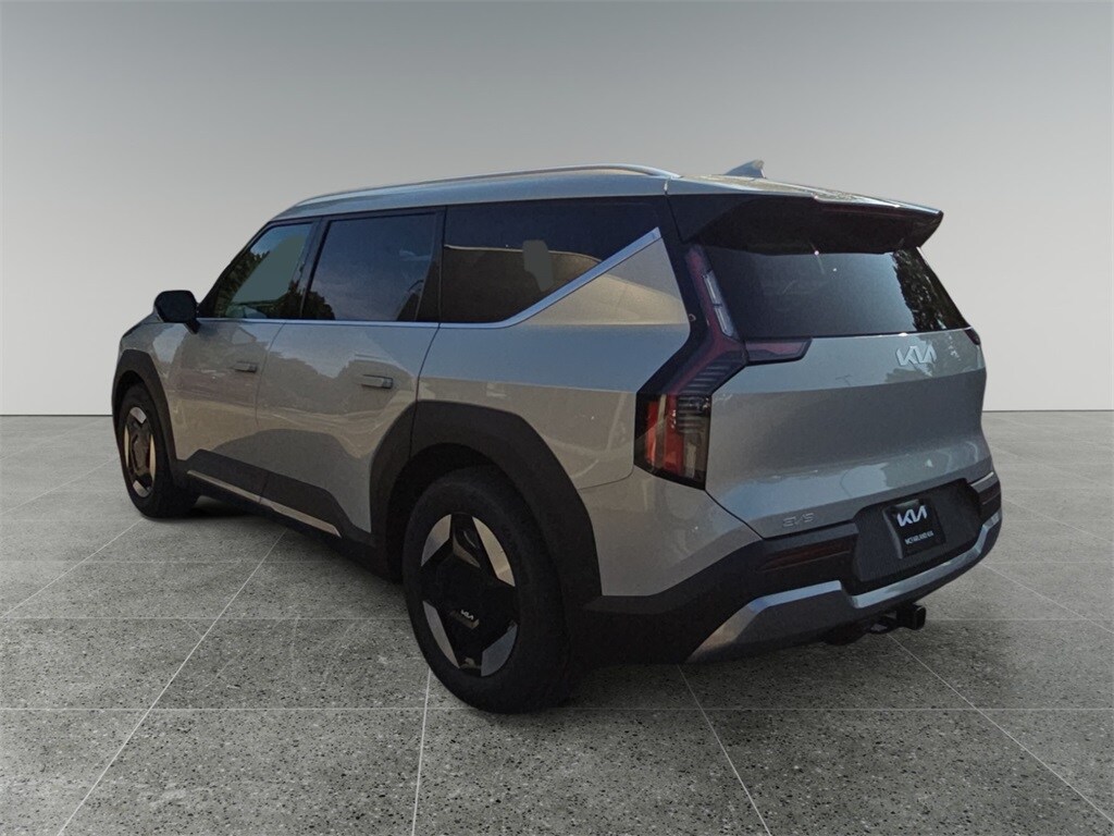 2026 Kia EV9 Wind photo 3