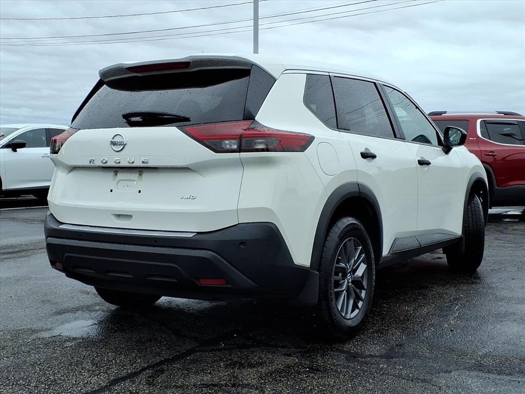 2021 Nissan Rogue S photo 3