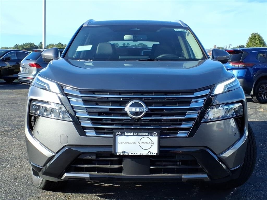2026 Nissan Rogue Platinum photo 2