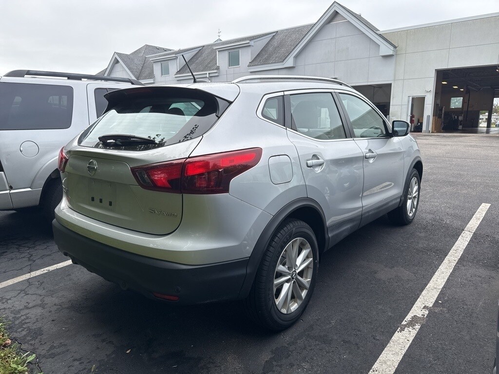 2019 Nissan Rogue Sport SV photo 3
