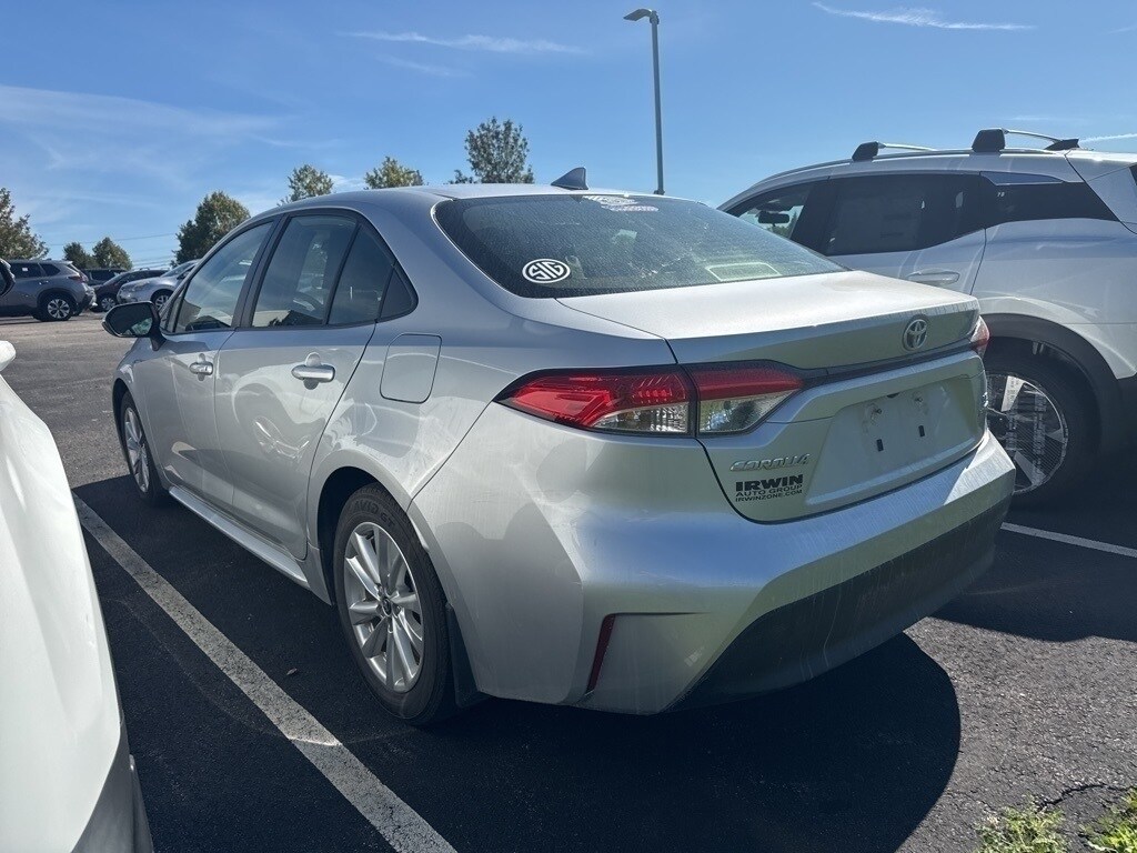 2024 Toyota Corolla Hybrid LE photo 4