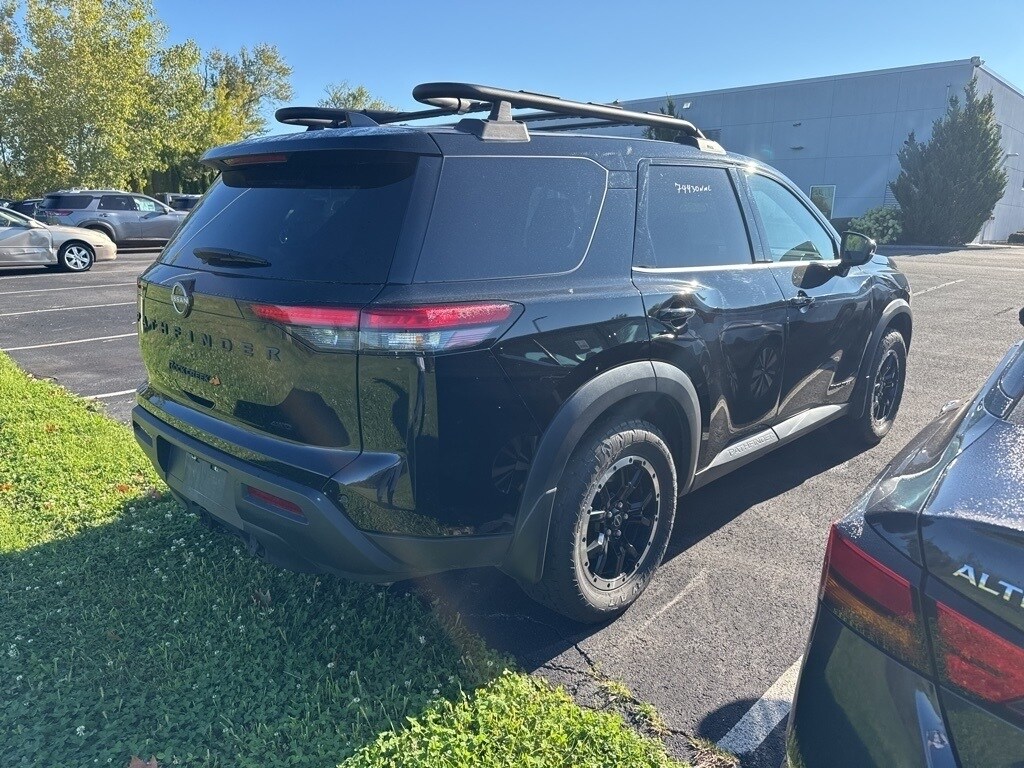 2023 Nissan Pathfinder Rock Creek photo 2