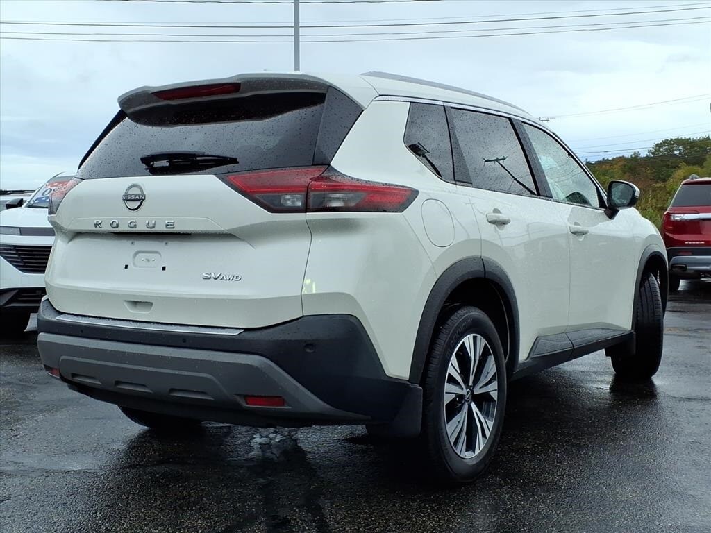 2023 Nissan Rogue SV photo 3