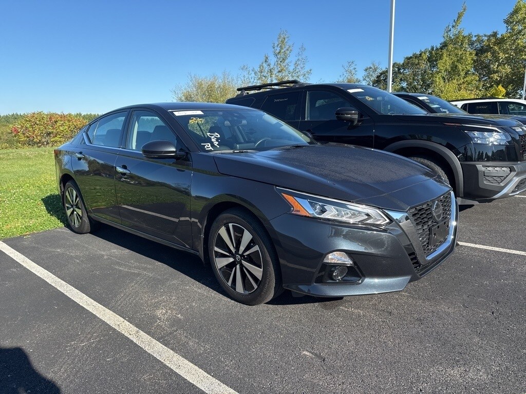 2022 Nissan Altima 2.5 SL photo 2