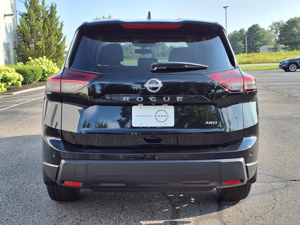 2026 Nissan Rogue S photo 2