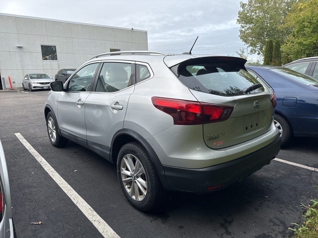 2019 Nissan Rogue Sport SV photo 4