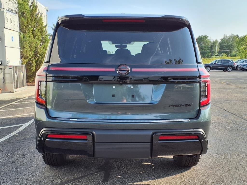 2025 Nissan Armada photo 3