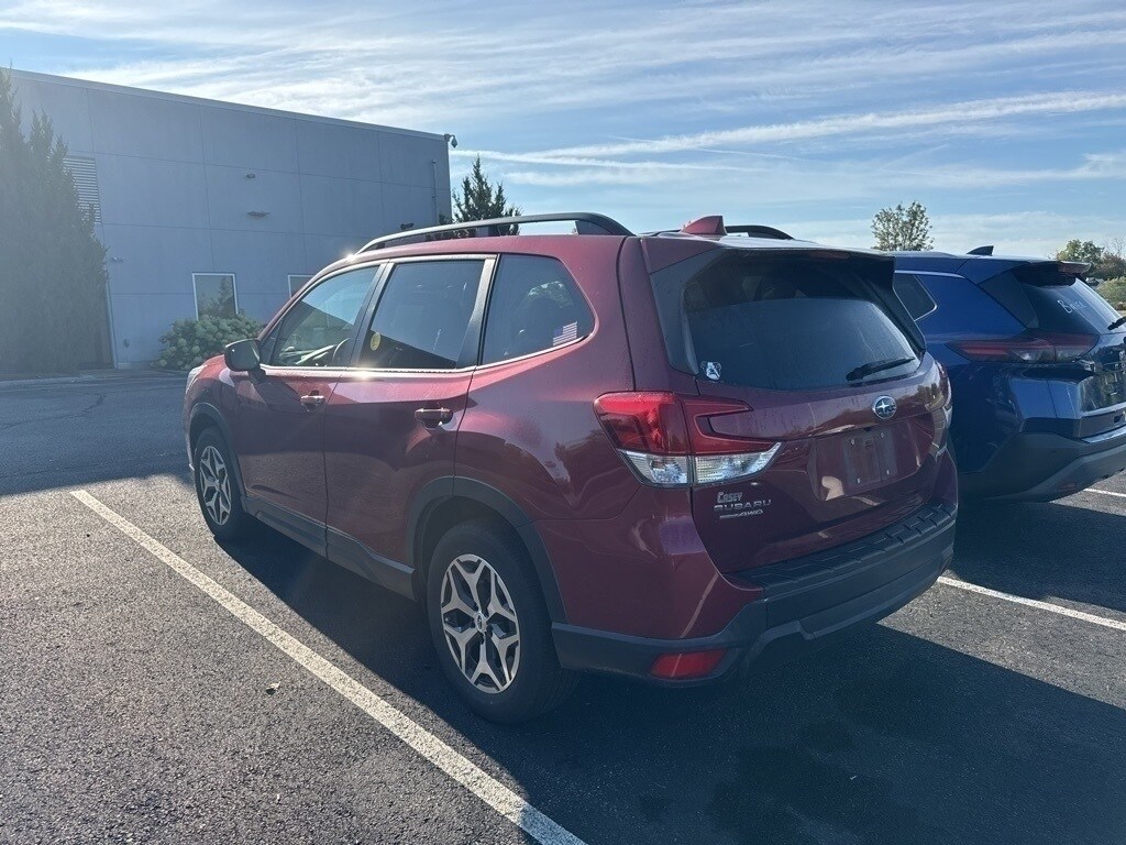 2020 Subaru Forester Premium photo 4