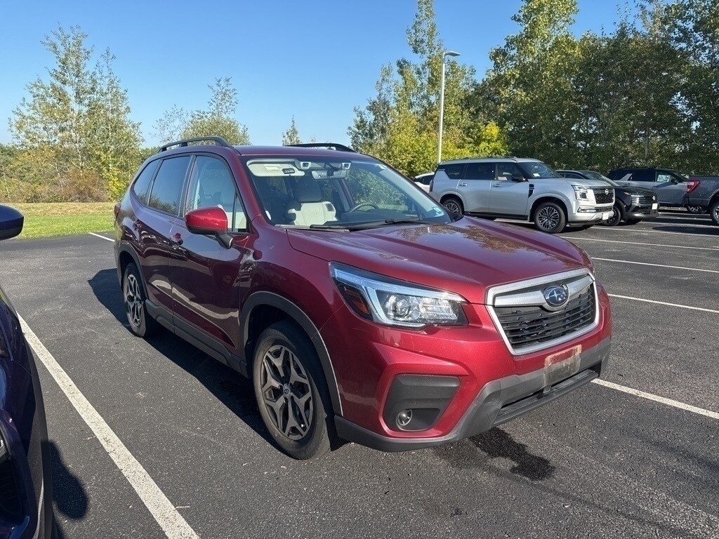 2020 Subaru Forester Premium photo 2
