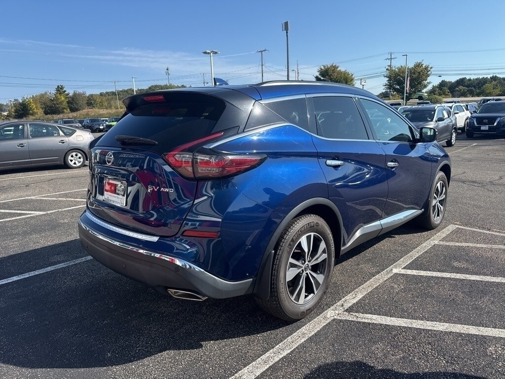 2022 Nissan Murano SV photo 2