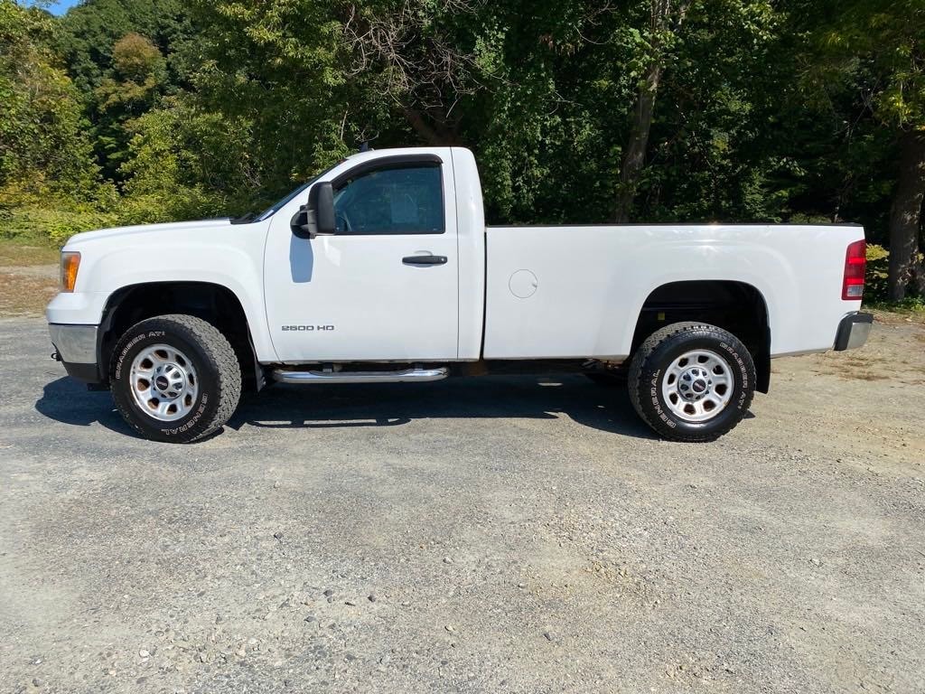 Used 2011 GMC Sierra 2500HD Work Truck with VIN 1GT02ZCG7BF105318 for sale in Springfield, VT