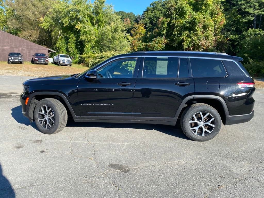 Used 2023 Jeep Grand Cherokee L Limited with VIN 1C4RJKBG1P8703337 for sale in Springfield, VT