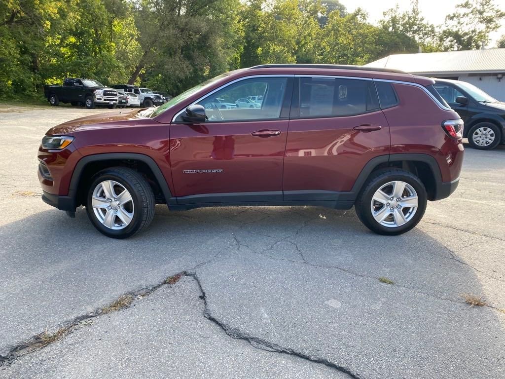 Used 2022 Jeep Compass Latitude with VIN 3C4NJDBBXNT157201 for sale in Springfield, VT