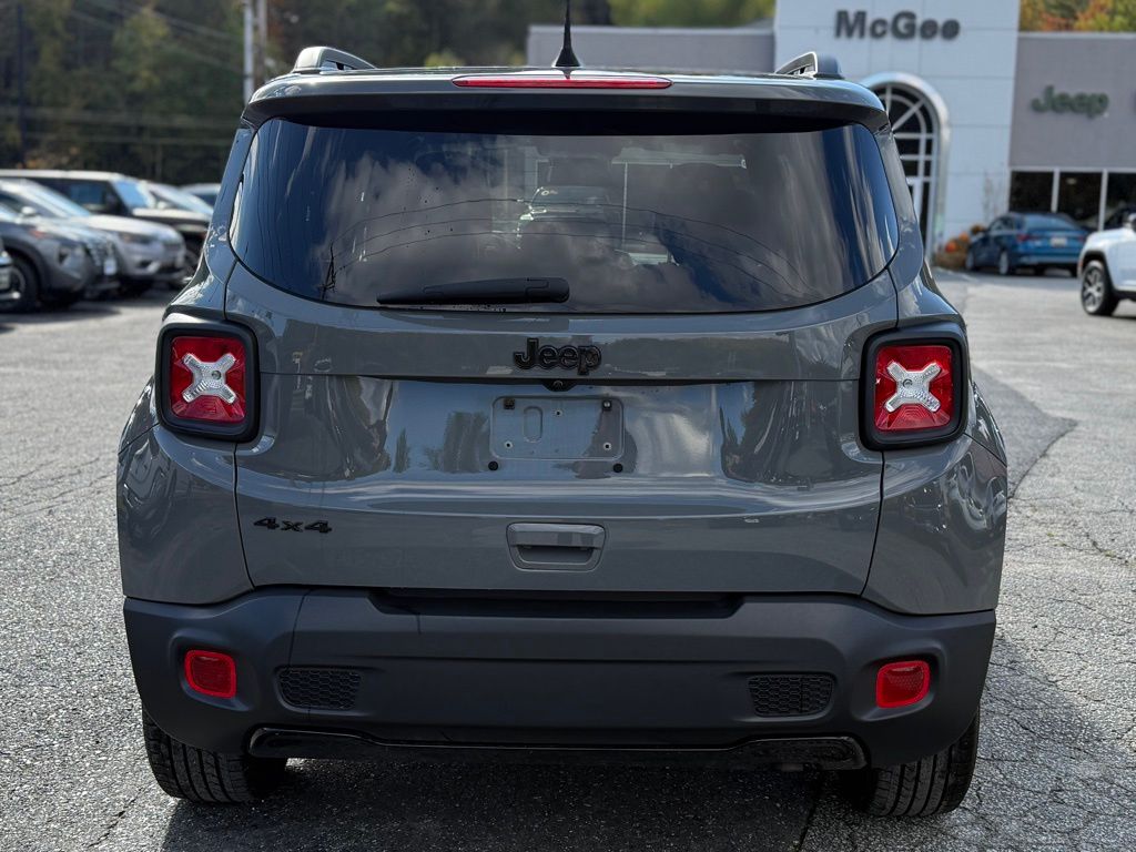 2022 Jeep Renegade Latitude photo 4
