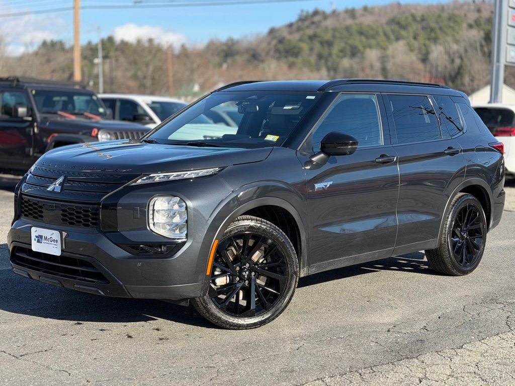 2025 Mitsubishi Outlander Plug-in Hybrid SEL Black Edition's photo