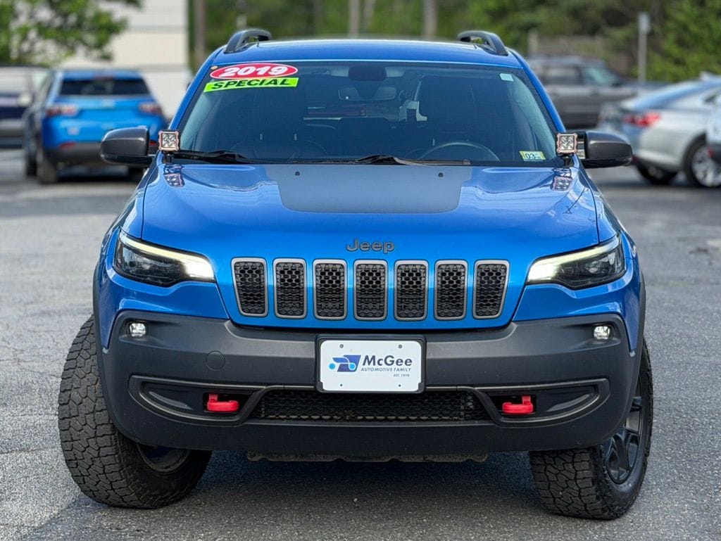 Used 2019 Jeep Cherokee Trailhawk Elite with VIN 1C4PJMBX3KD114034 for sale in Barre, VT